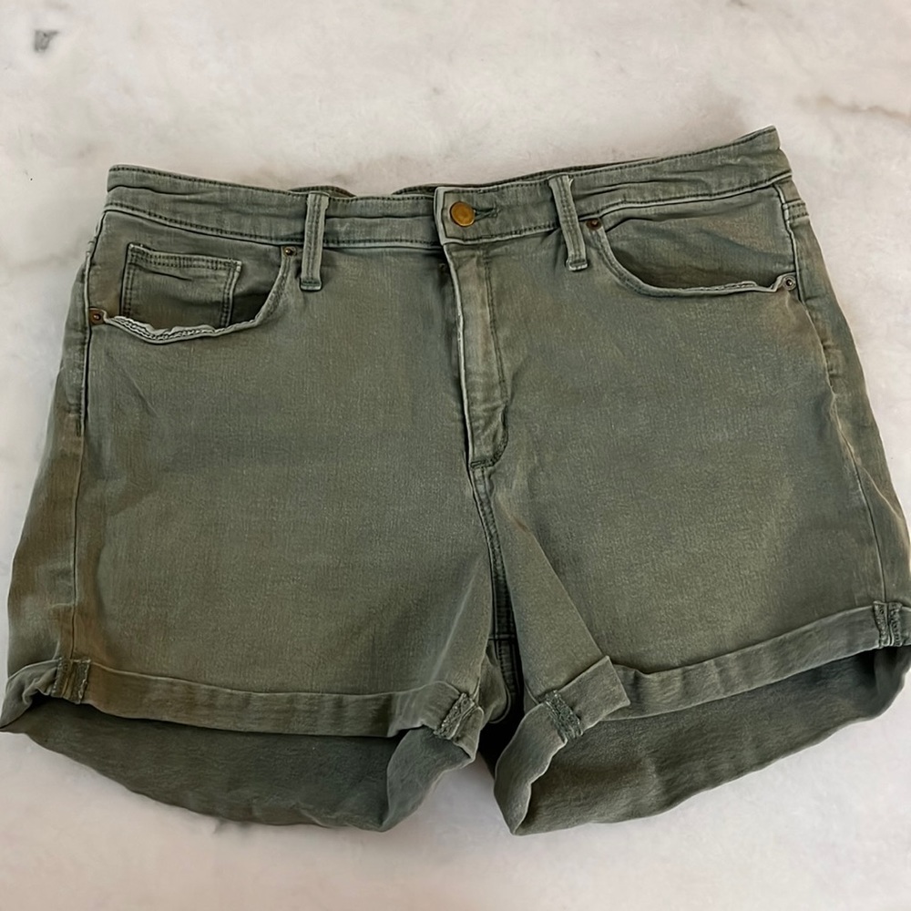 Comfy Olive Green Shorts